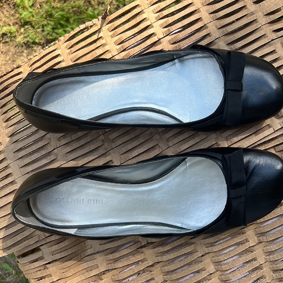 Gianni Bini, 50 Preppy, 10M, Black slip on, w/a woven satin ribbon detail & bow - Picture 8 of 11